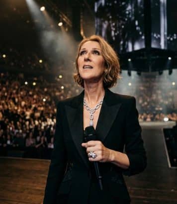 ParisSelectBook - Céline Dion monte sur scène avec deux pièces Boucheron Place Vendôme