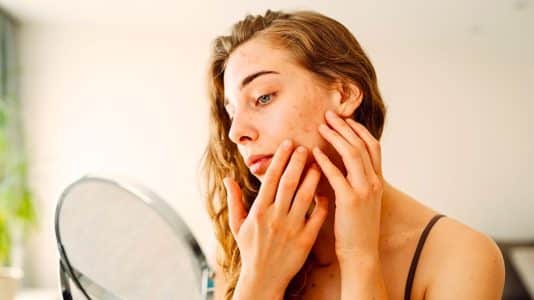 How to choose the right facial skincare for sensitive skin without triggering more irritation