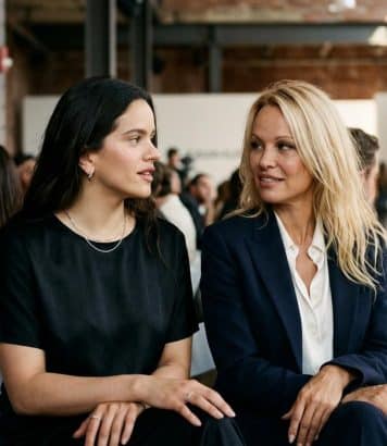 ParisSelectBook - Rosalía et Pamela Anderson réunies au défilé Calvin Klein