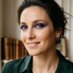Ce maquillage violet détrône le smokey eyes et flatte toutes les couleurs de yeux