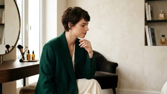 Zendaya, Jessie Buckley, Emma Stone : la coupe pixie détrône le carré cet automne