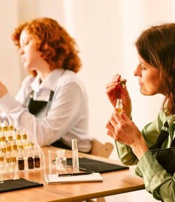 Guerlain réinvente son parfum culte L'Heure Bleue de 1912 dans un flacon à 117€