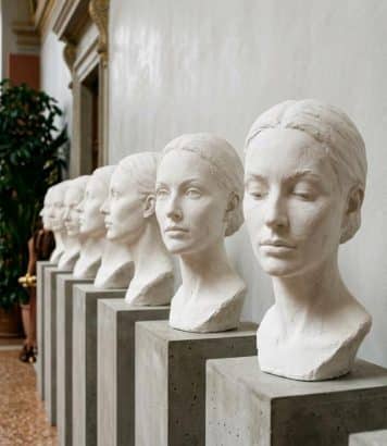 ParisSelectBook - Sandra Choi imagine Jimmy Choo en galerie de portraits sculptés