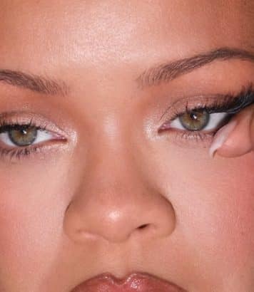 ParisSelectBook - 50 nouvelles teintes pour le fond de teint Fenty Beauty