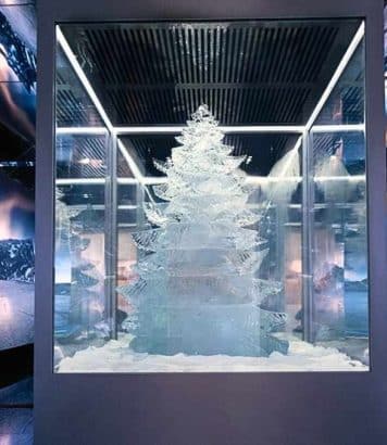 À Shanghai, Jaeger-LeCoultre expose l'émail au feu et la gravure