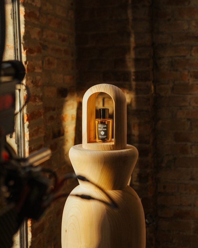 Acqua di Parma célèbre 110 ans avec une co-infusion cèdre et noisette