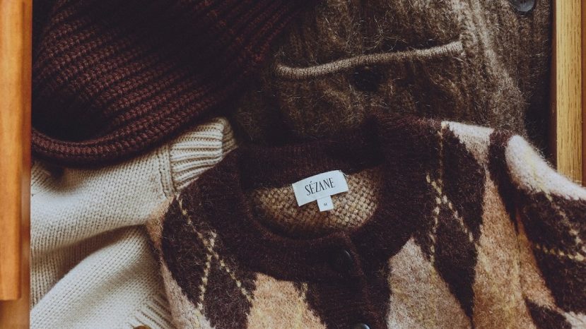 ParisSelectBook - Cardigan Florence, sac Solal et manteau Percy, la saison Sézane a un fil
