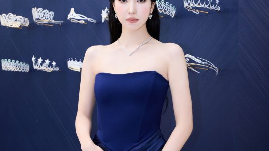 ParisSelectBook - Chaumet ouvre son plus grand flagship du Kansai à Osaka avec Mina