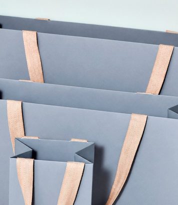 ParisSelectBook - Claudie Pierlot adopte le bleu zinc des toits comme couleur signature