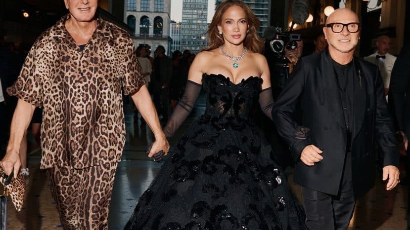 ParisSelectBook - Dolce & Gabbana habille Jennifer Lopez et ses invités à Milan