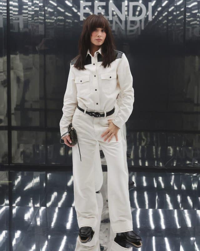 Fendi réunit Monica Bellucci et Maisie Williams au même défilé