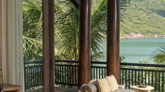 ParisSelectBook - InterContinental décroche deux clés MICHELIN à Phuket