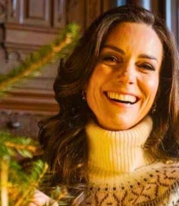 Kate Middleton mise sur une robe Burberry prune à 1 950 € pour confirmer la couleur phare de cet automne