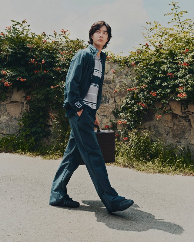 Lacoste s'associe à Yibo pour un vestiaire du voyage et du mouvement