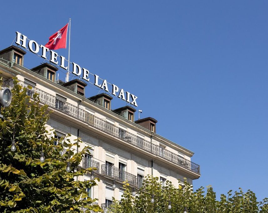 ParisSelectBook - Le Ritz-Carlton Geneva invite ses hôtes à la voile sur le lac Léman