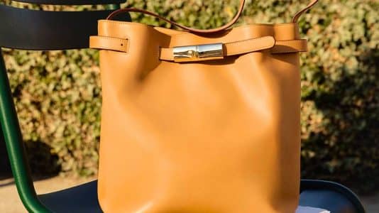 Le Smart Shoulder Bag de Longchamp et son fermoir bambou pour l'hiver