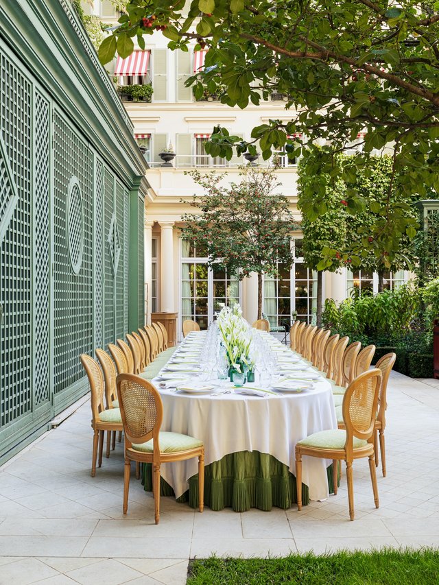 Le jardin du Bristol Paris s'ouvre en privatisation pour vos réceptions