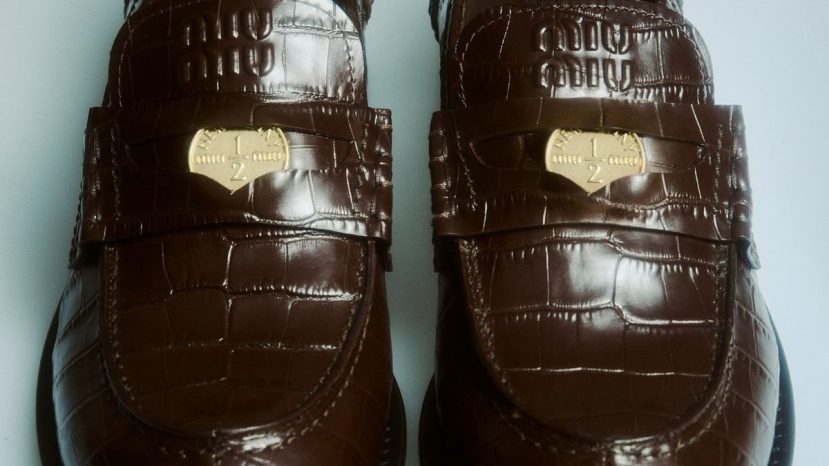 ParisSelectBook - Le penny loafer Miu Miu revisite le classicisme en mat ou verni