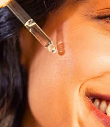 Le sérum n°1 en anti-âge de L'Oréal Paris revient avec du PDRN vegan pour un effet glass skin à 19,99€
