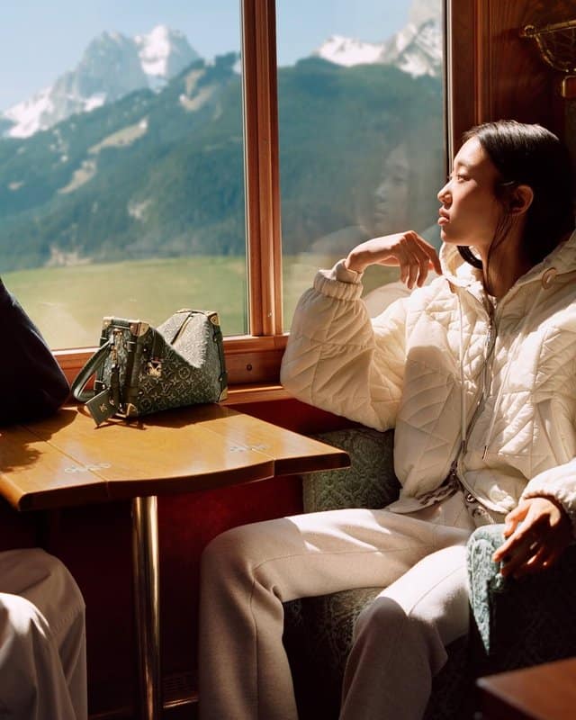 Louis Vuitton revisite le Monogram Emblème en couleurs pour Flight Mode