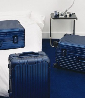 ParisSelectBook - Rimowa plonge ses bagages dans un bleu nuit inspiré de l'encre