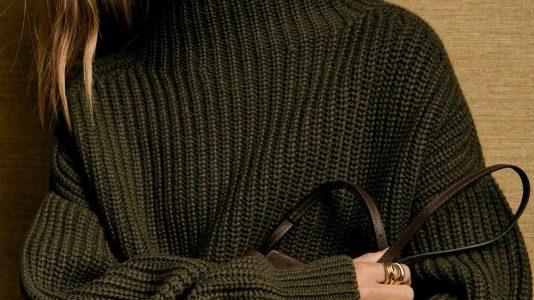 ParisSelectBook - Sézane relance sa maille automne du XXS au XXXL
