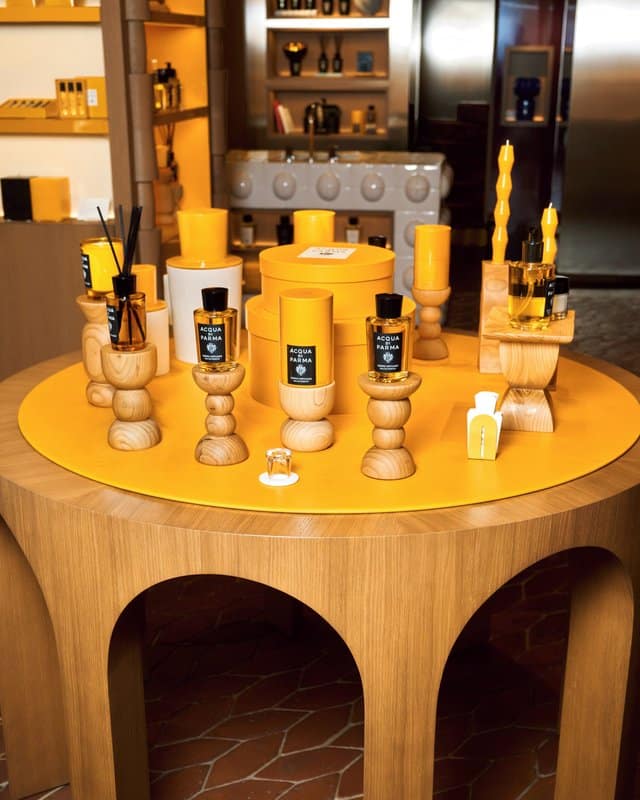 Trente jours d'infusion pour le nouveau parfum d'Acqua di Parma