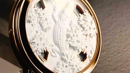 Vacheron Constantin sculpte un crocodile en papier sur un cadran