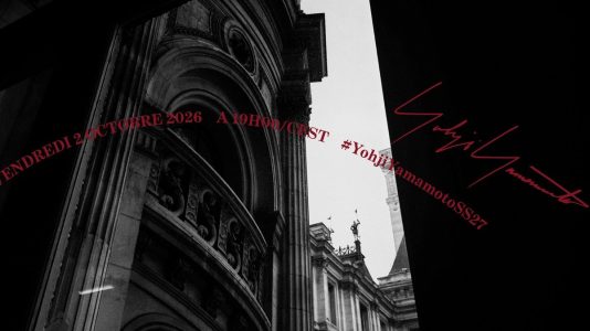 ParisSelectBook - Yohji Yamamoto diffuse son défilé en direct à 2h du matin à Tokyo
