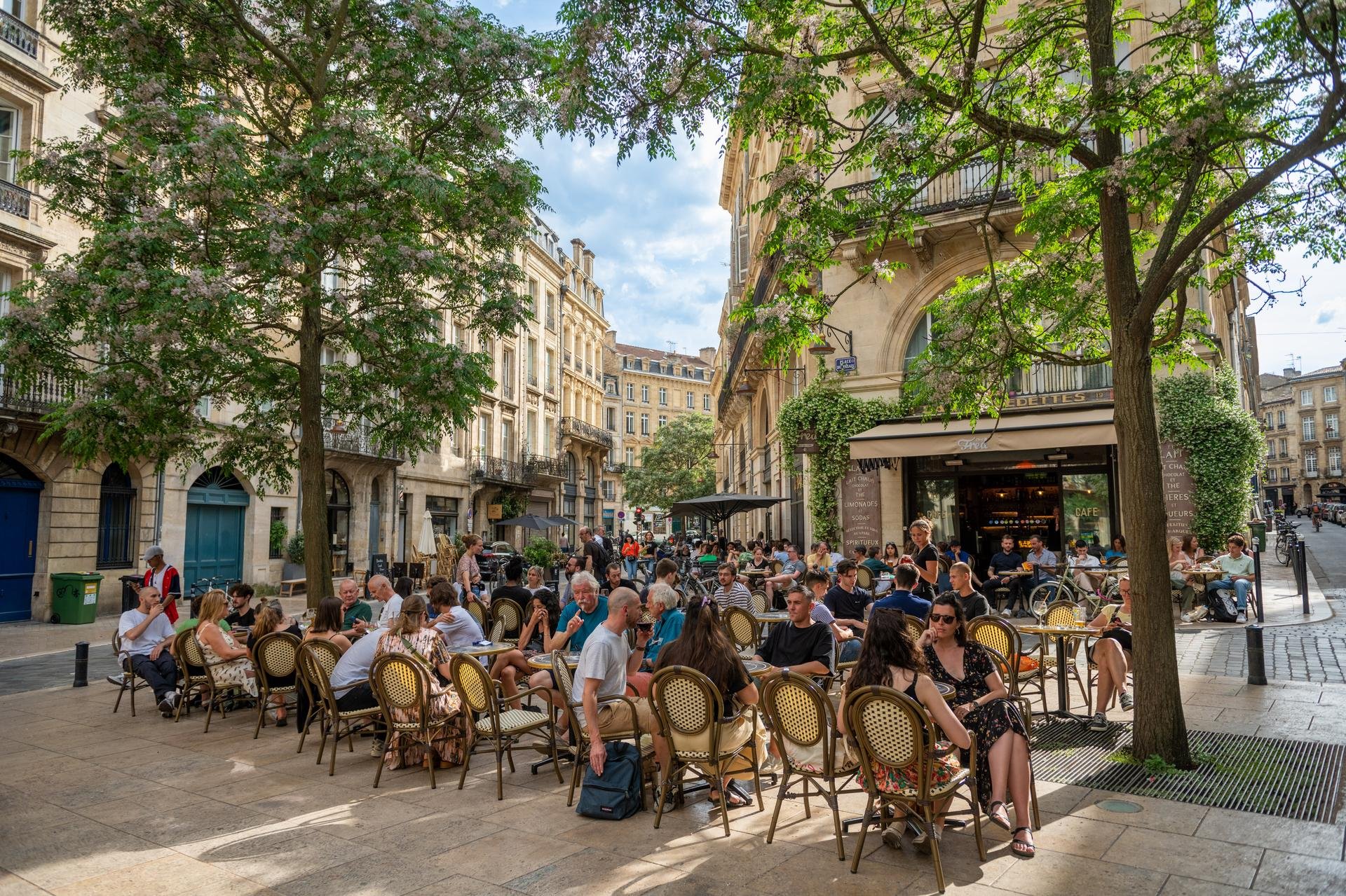 Bordeaux en septembre s'offre entre vignobles dorés et plages atlantiques pour un été qui dure