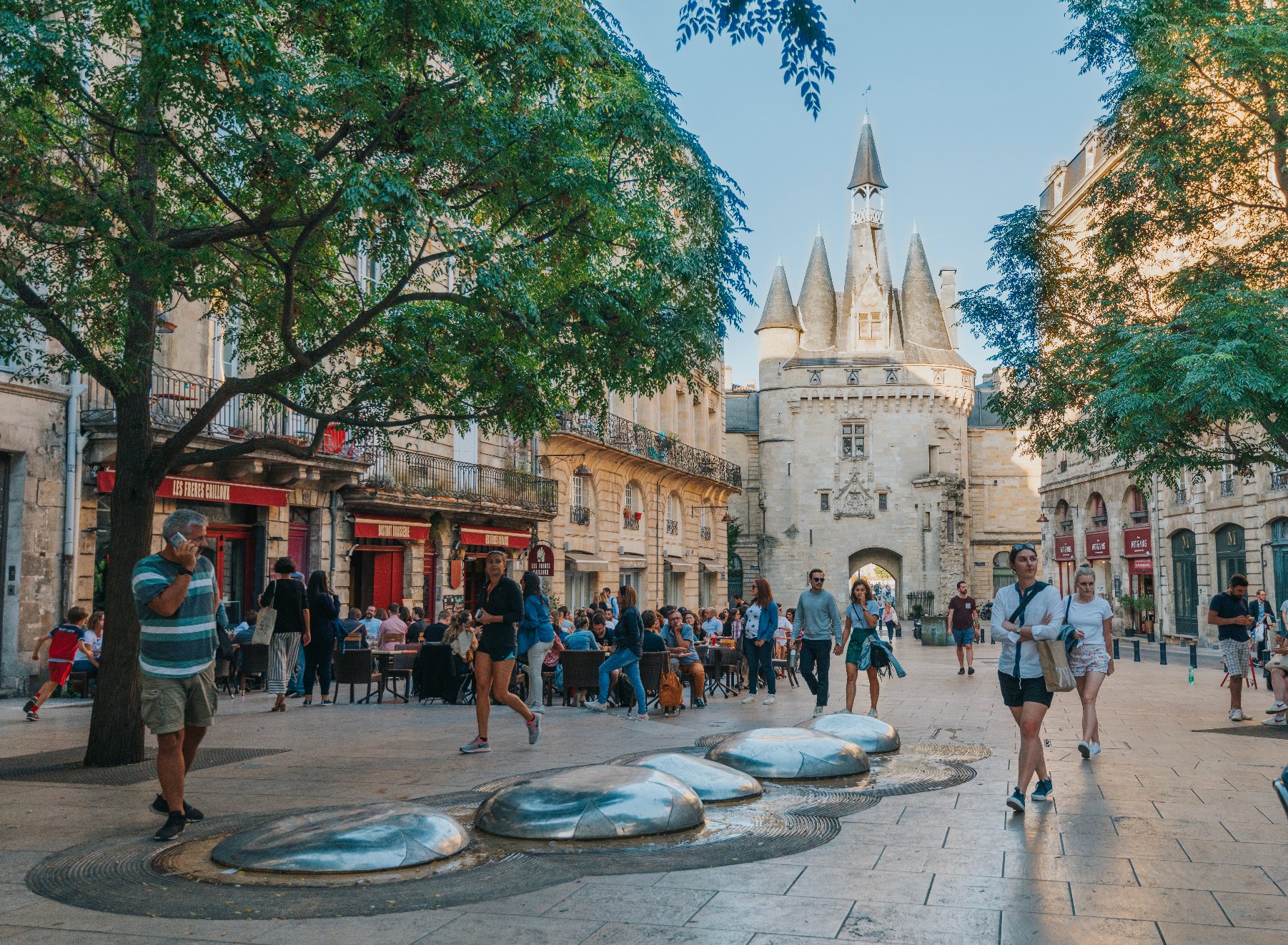 Bordeaux en septembre s'offre entre vignobles dorés et plages atlantiques pour un été qui dure