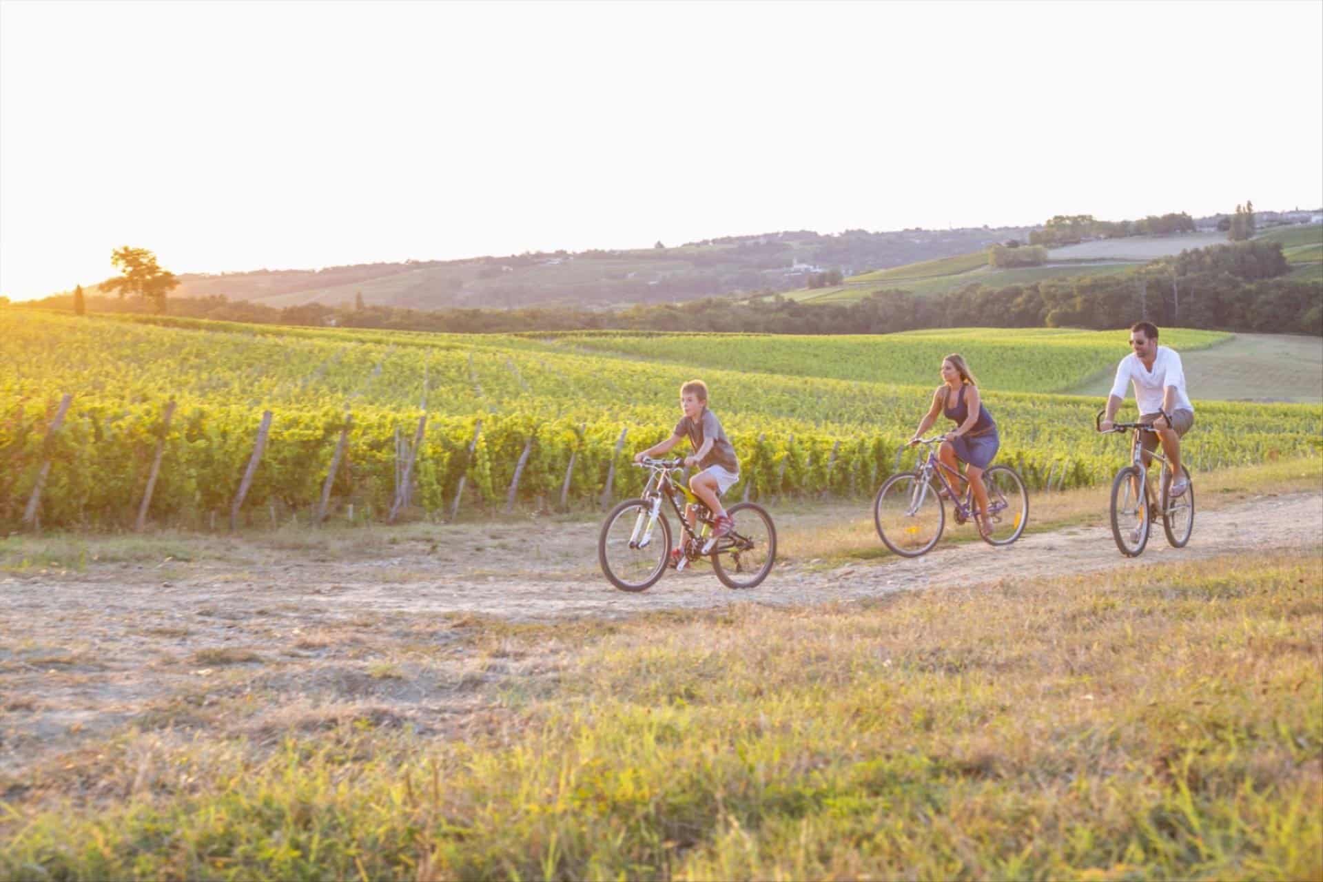 Bordeaux en septembre s'offre entre vignobles dorés et plages atlantiques pour un été qui dure