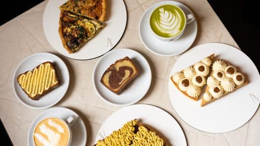 Ce bar à tartes parisien accorde chaque bouchée à votre café