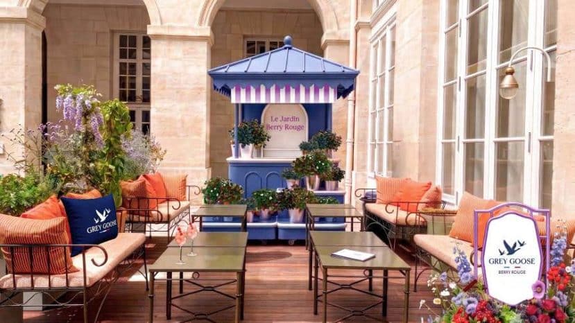 L'installation Le Jardin Berry Rouge sur la terrasse de Mimosa