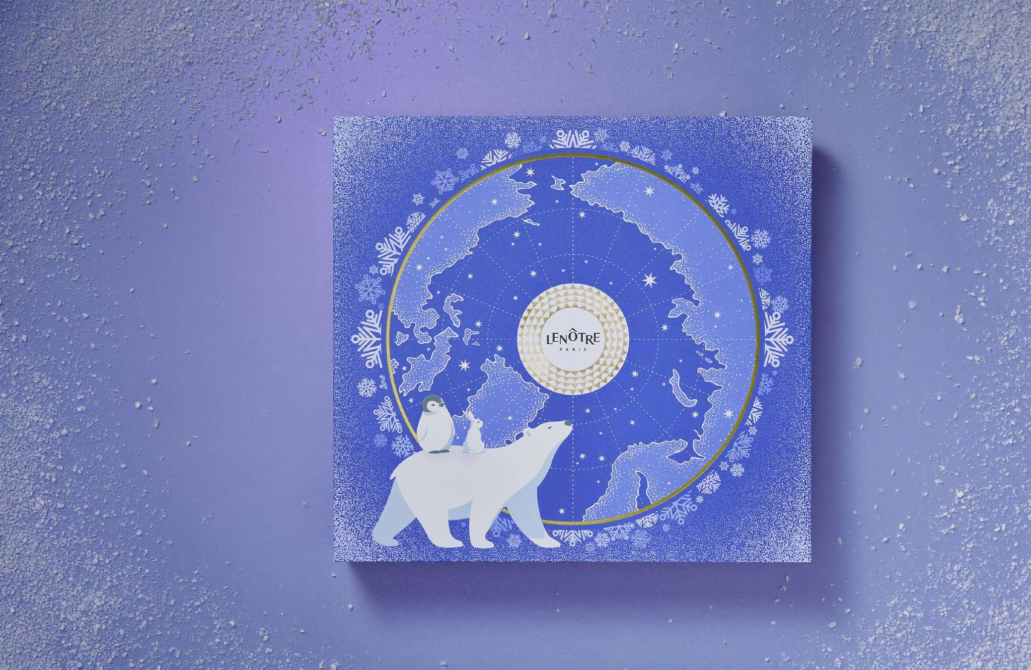 Lenôtre dévoile sa collection de Noël Sous la Voie Lactée avec une bûche signature à 190 euros