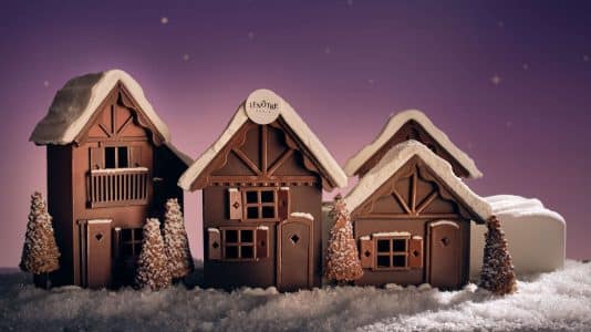 Lenôtre dévoile sa collection de Noël Sous la Voie Lactée avec une bûche signature à 190 euros
