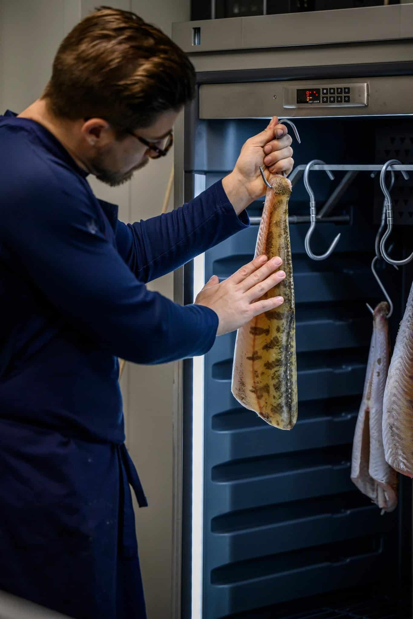 Manoir de la Régate : le chef Mathieu Pérou transforme les poissons de l'Erdre en charcuterie artisanale