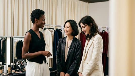 ParisSelectBook - Dior réunit Cynthia Erivo, Alexa Chung et HYUNJIN pour l'été 2027