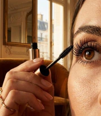 ParisSelectBook - "On dirait que j'ai des extensions" : ce mascara Maybelline à prix mini allonge les cils courts en regard XXL