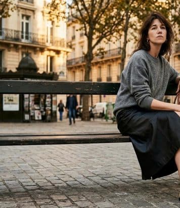 ParisSelectBook - La jupe en cuir de Charlotte Gainsbourg s'impose comme la pièce phare de l'automne 2026