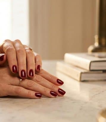 ParisSelectBook - Ce top coat ultra-brillant Mavala empêche le vernis de s'écailler au bout de deux jours selon 91 avis
