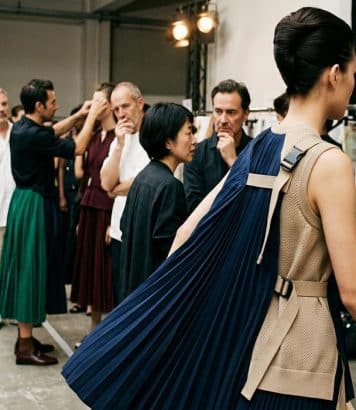 ParisSelectBook - Sacai réunit une équipe internationale pour son défilé printemps-été 2027