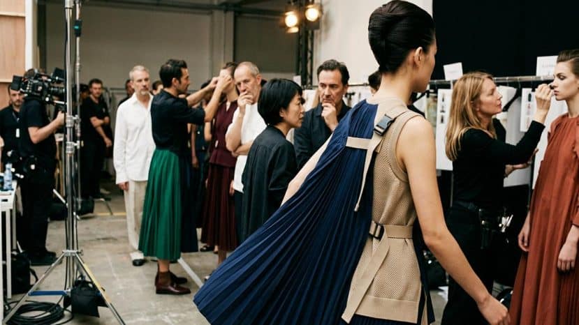 ParisSelectBook - Sacai réunit une équipe internationale pour son défilé printemps-été 2027
