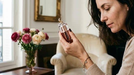 ParisSelectBook - Carolina Herrera habille son baume à lèvres en écrin de cristal