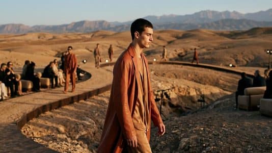 ParisSelectBook - Armani et Kith défilent dans le désert d'Agafay près de Marrakech