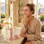 ParisSelectBook - Deux fois par semaine, Chloé Jouannet applique ce masque Caudalie à l'argile rose pour retrouver un éclat immédiat