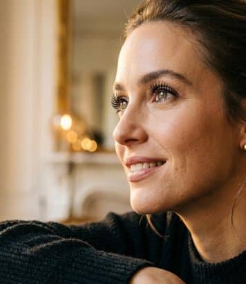ParisSelectBook - Des cils relevés toute la journée sans retouche : ce mascara Maybelline fixe la courbure dès la première couche