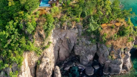 ParisSelectBook - 27 villas sur falaise à Dominique, le luxe selon Relais & Châteaux