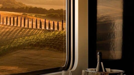 ParisSelectBook - À bord du La Dolce Vita Orient Express, Noël traverse l'Italie