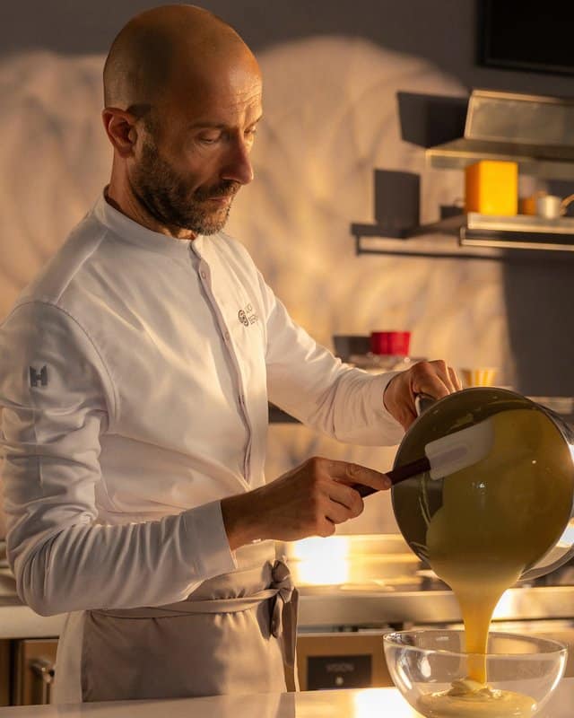 Acqua di Parma fête 110 ans avec des bougies nées de desserts italiens